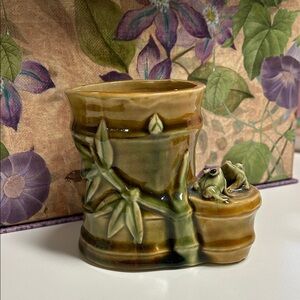 Vintage MCM ceramic Frog Planter2/2